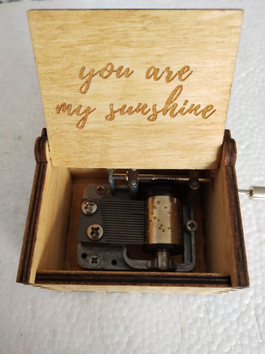 Hand-cranked Music Box Dolls Collection - Handmade Wooden Music Box