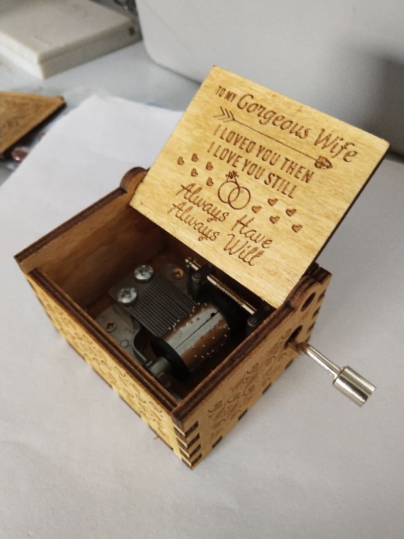 Hand-cranked Music Box Dolls Collection - Handmade Wooden Music Box