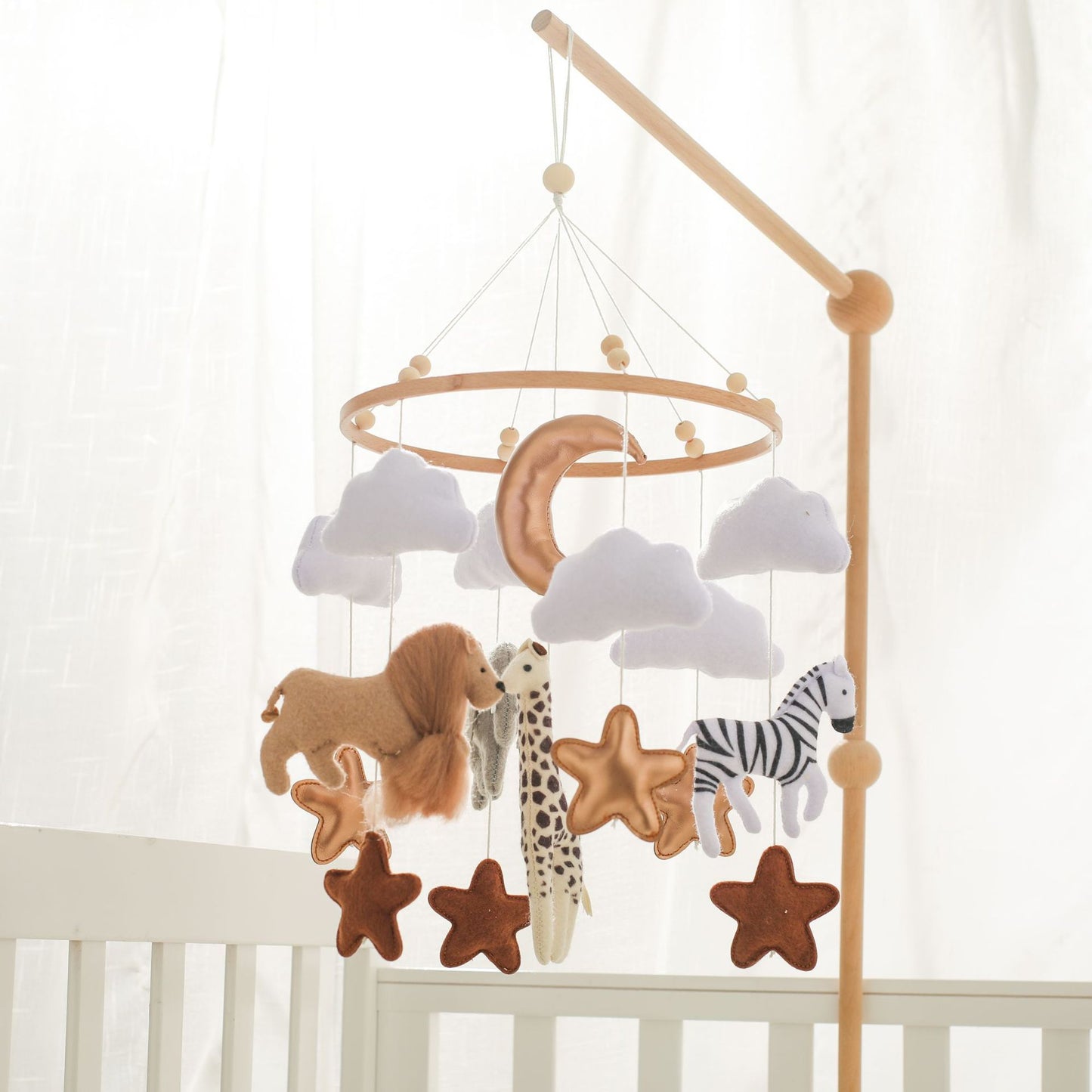 Felt Forest Animal Crib Decoration: Educational Hand-eye Coordination Toy for Baby with Wind Chimes