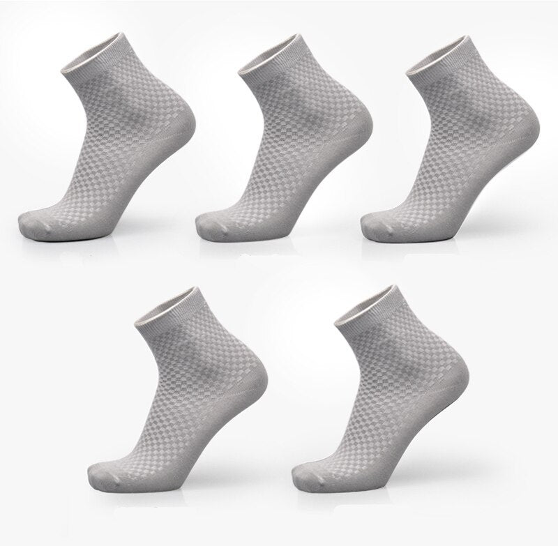 Durable Men's Bamboo Fiber Socks: Medium Thickness Style