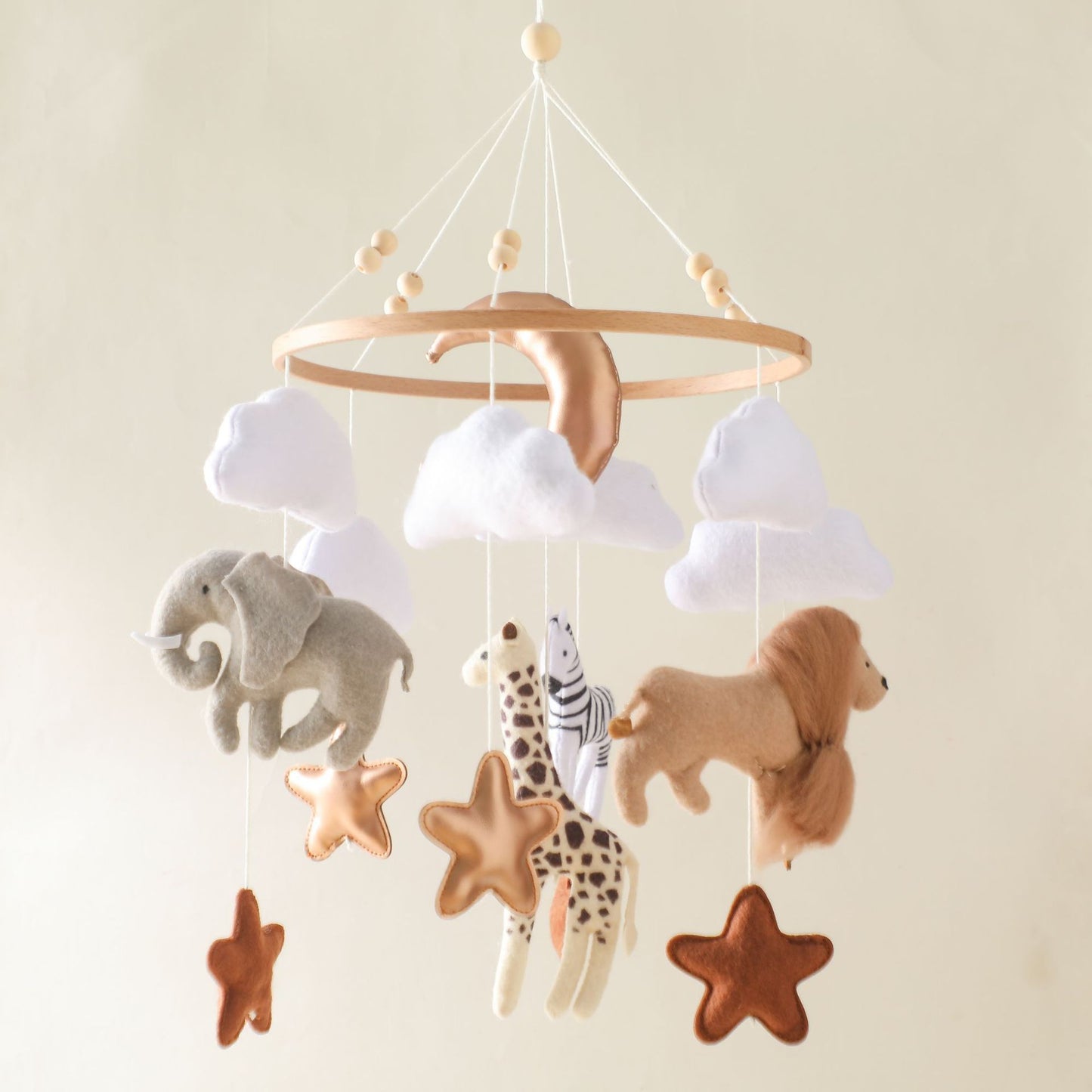 Felt Forest Animal Crib Decoration: Educational Hand-eye Coordination Toy for Baby with Wind Chimes